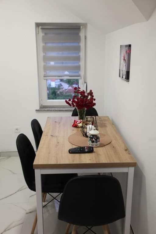 Apartmani Venecia Prozor Exteriér fotografie