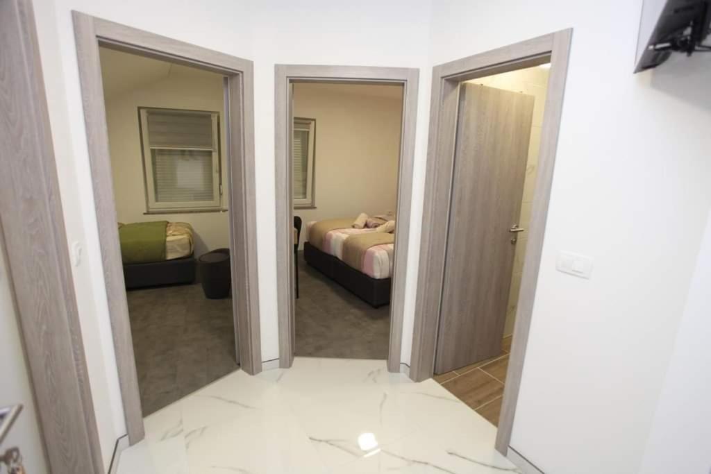 Apartmani Venecia Prozor Exteriér fotografie