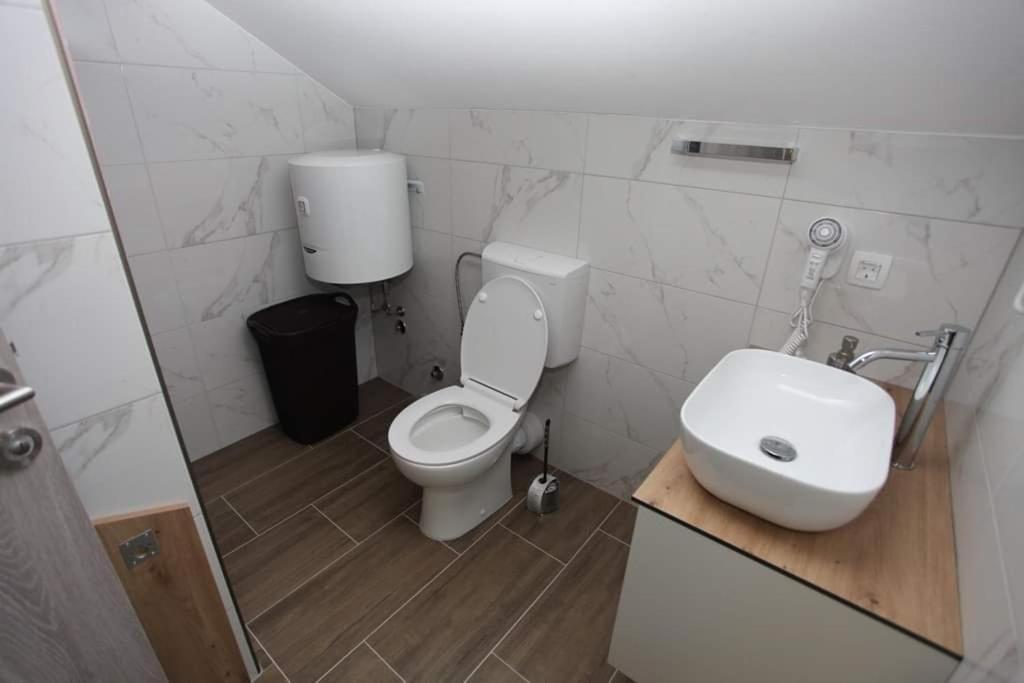 Apartmani Venecia Prozor Exteriér fotografie