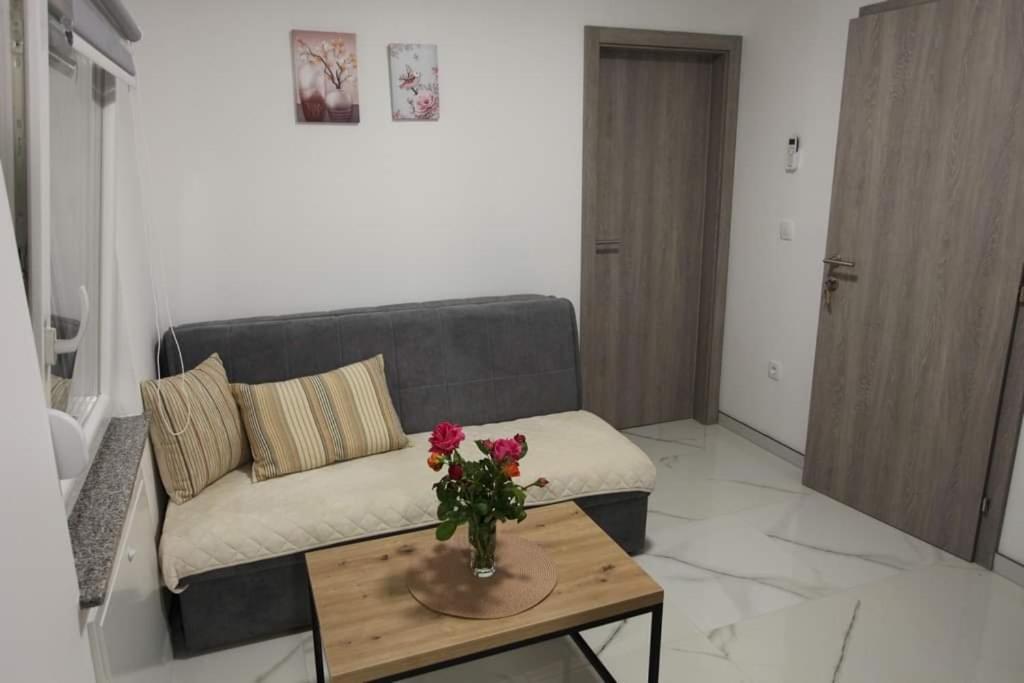 Apartmani Venecia Prozor Exteriér fotografie