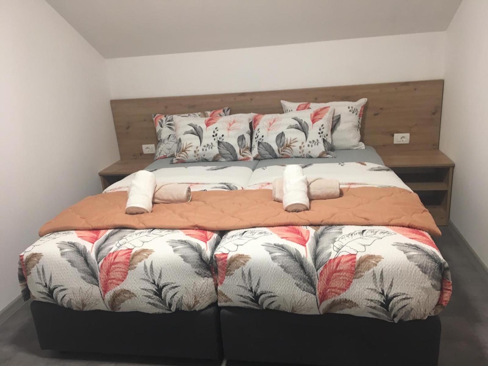 Apartmani Venecia Prozor Exteriér fotografie